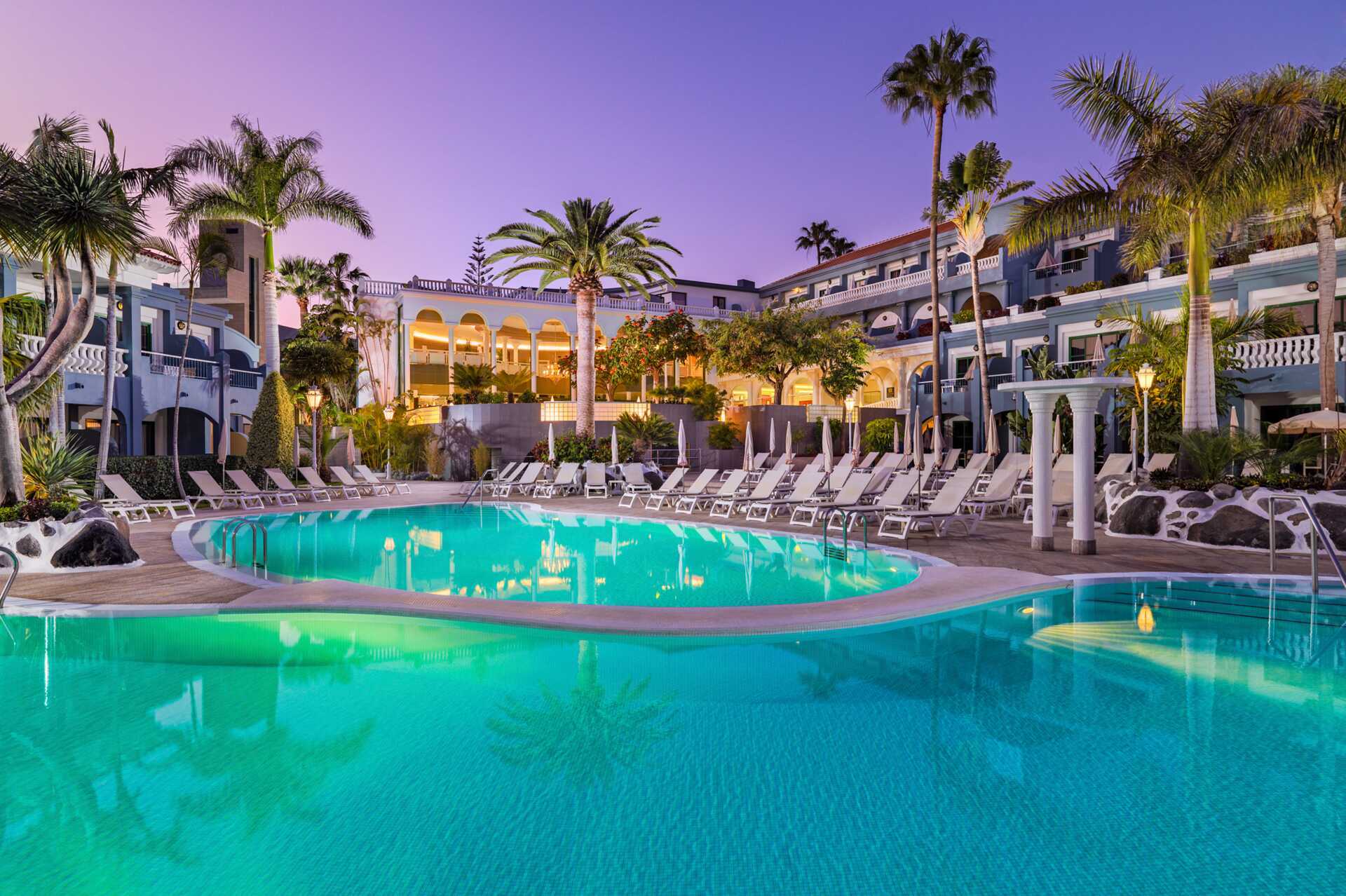 Pool på Hotell Adrian Colon Guanahani i Playa de las Americas, Teneriffa.