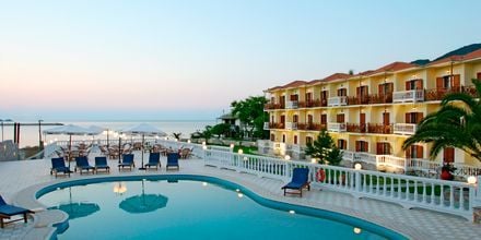 Poolen på hotell Aeolos på Skopelos, Grekland.