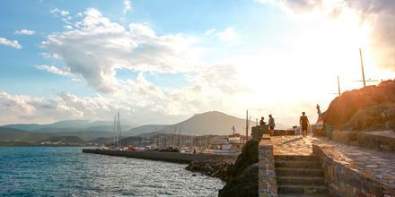 Hamnpromenaden i Agios Nikolaos på Kreta.