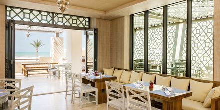 Restaurang på Ajman Saray, a Luxury Collection Resort i Ajman, Förenade Arabemiraten.
