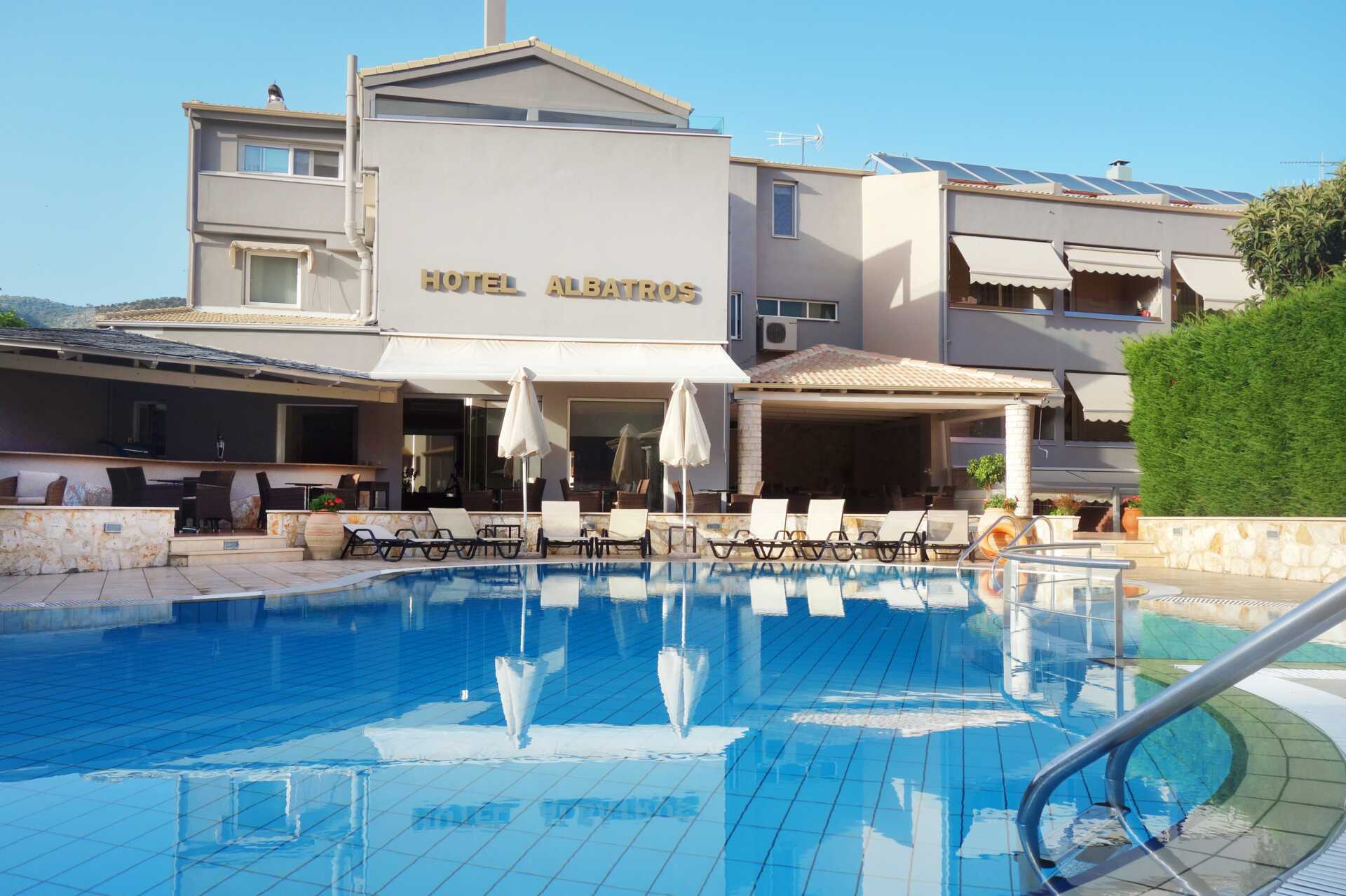 Pool på hotell Albatros i Sivota, Grekland.