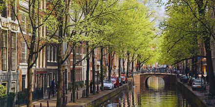 Huvudstaden Amsterdam är en fantastiskt vacker stad.
