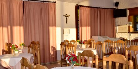 Restaurang på hotell Andromeda i Samos stad, Grekland.