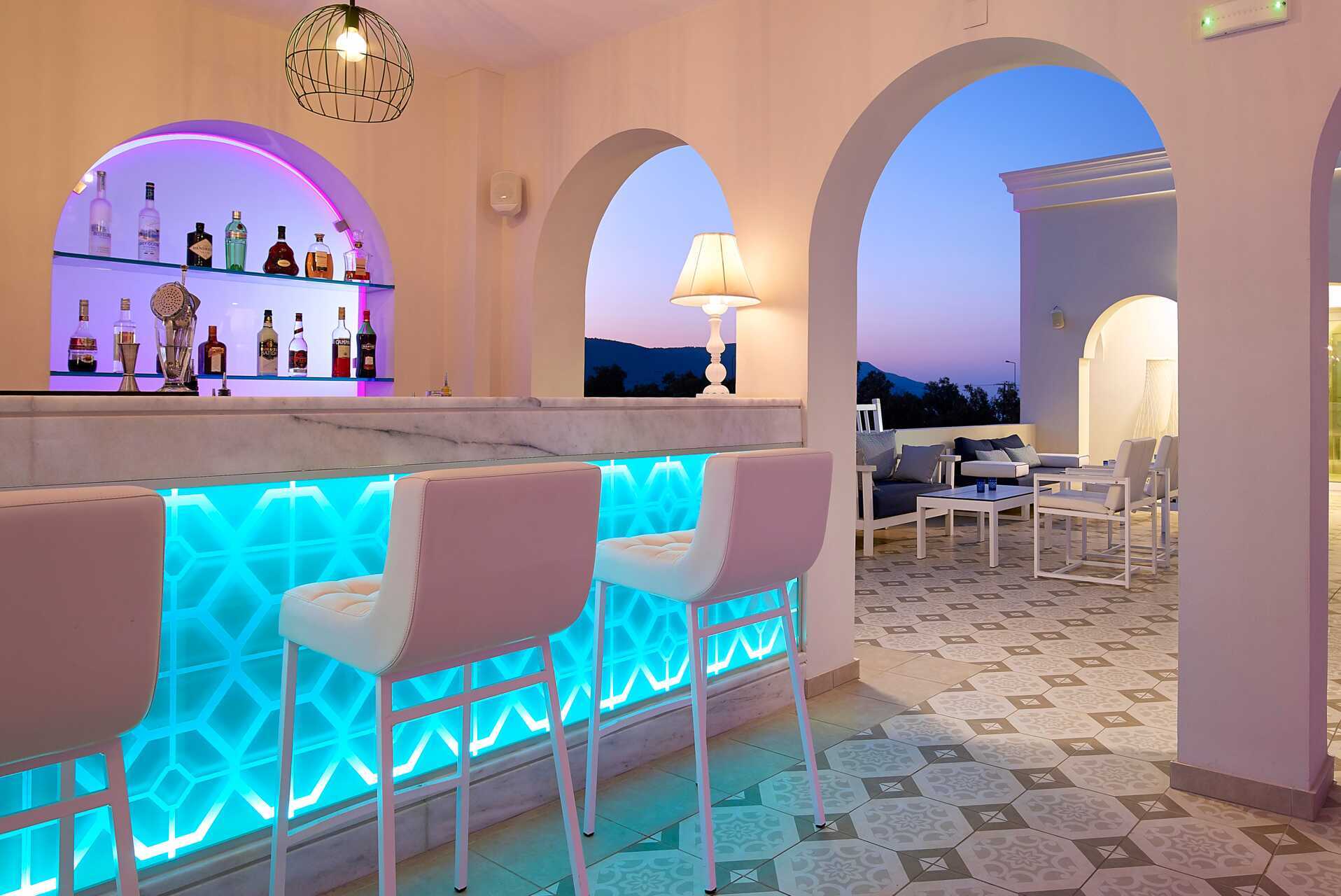 Roof top-baren på Anemos Luxury Grand Resort i Georgiopolis.