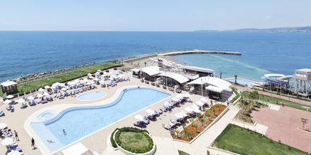 Poolområde på hotell Apollo Mondo Selected Gold Island i Alanya, Turkiet.
