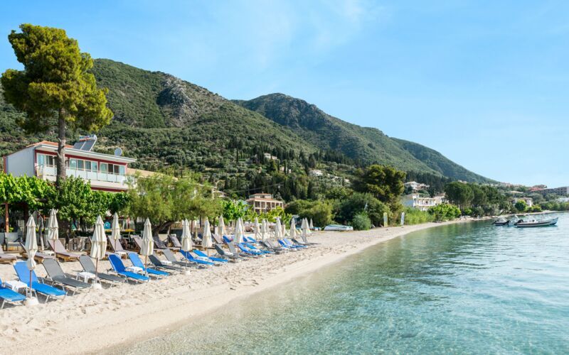 Stranden vid hotell Armeno Beach på Lefkas, Grekland.