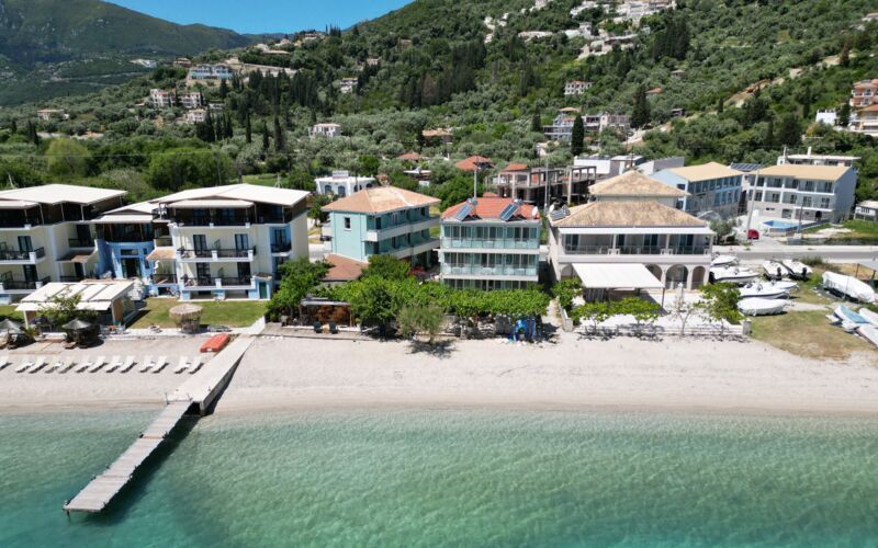 Bilder från hotellet Armeno Beach - nummer 1 av 21
