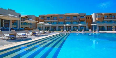 Poolområdet vid hotell Astir Odysseus på Kos, Grekland.