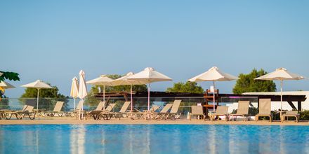 Poolområdet på hotell Louis Creta Princess Aquapark & Spa på Kreta, Grekland.