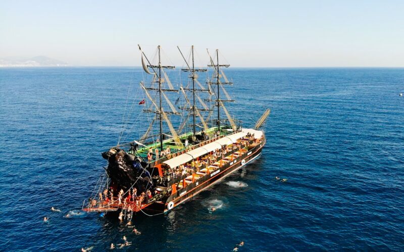 Badbåt från Alanya - Relax boat