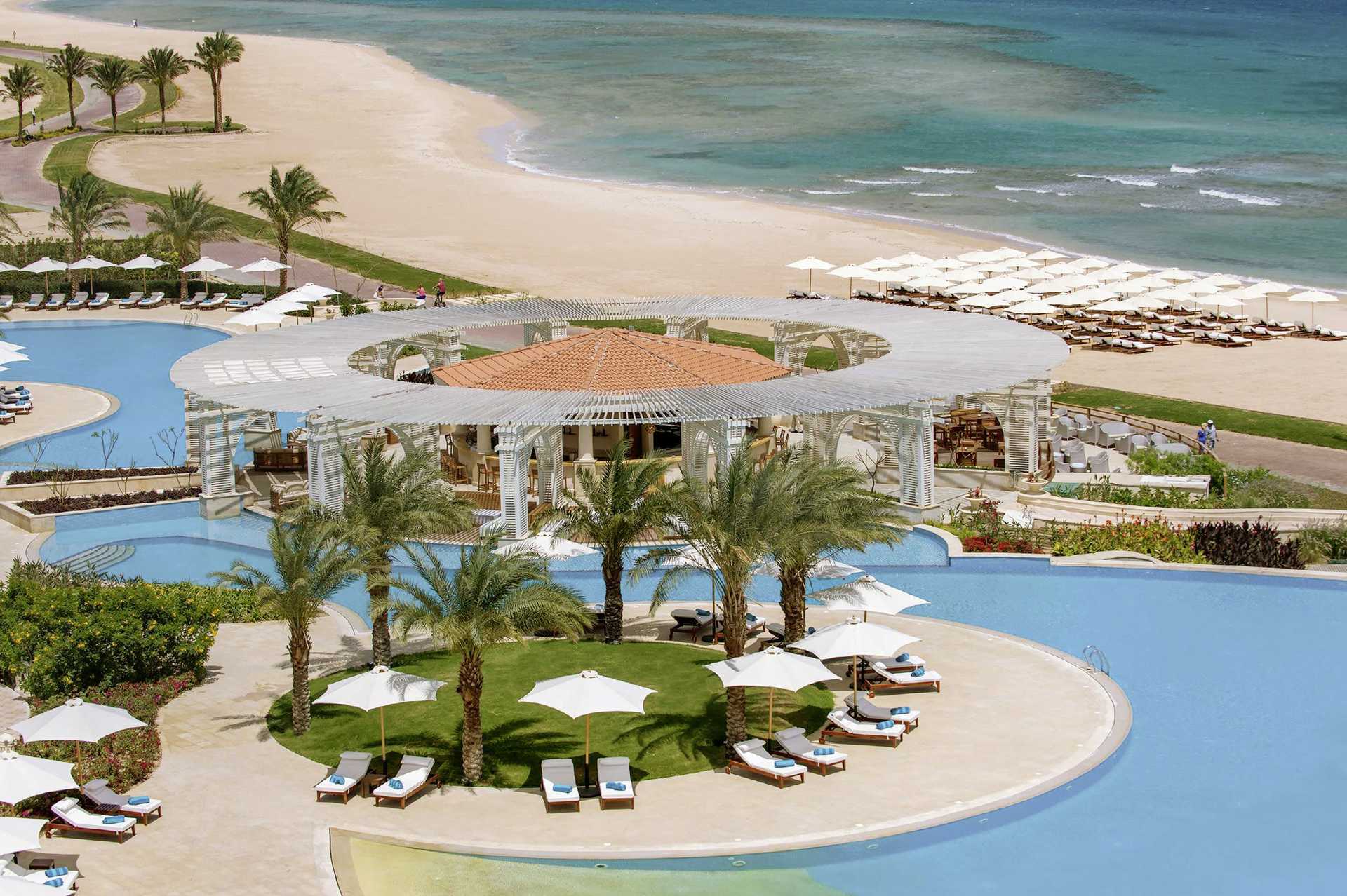 Pool på hotell Baron Palace Resort i Sahl Hasheesh, Egypten.