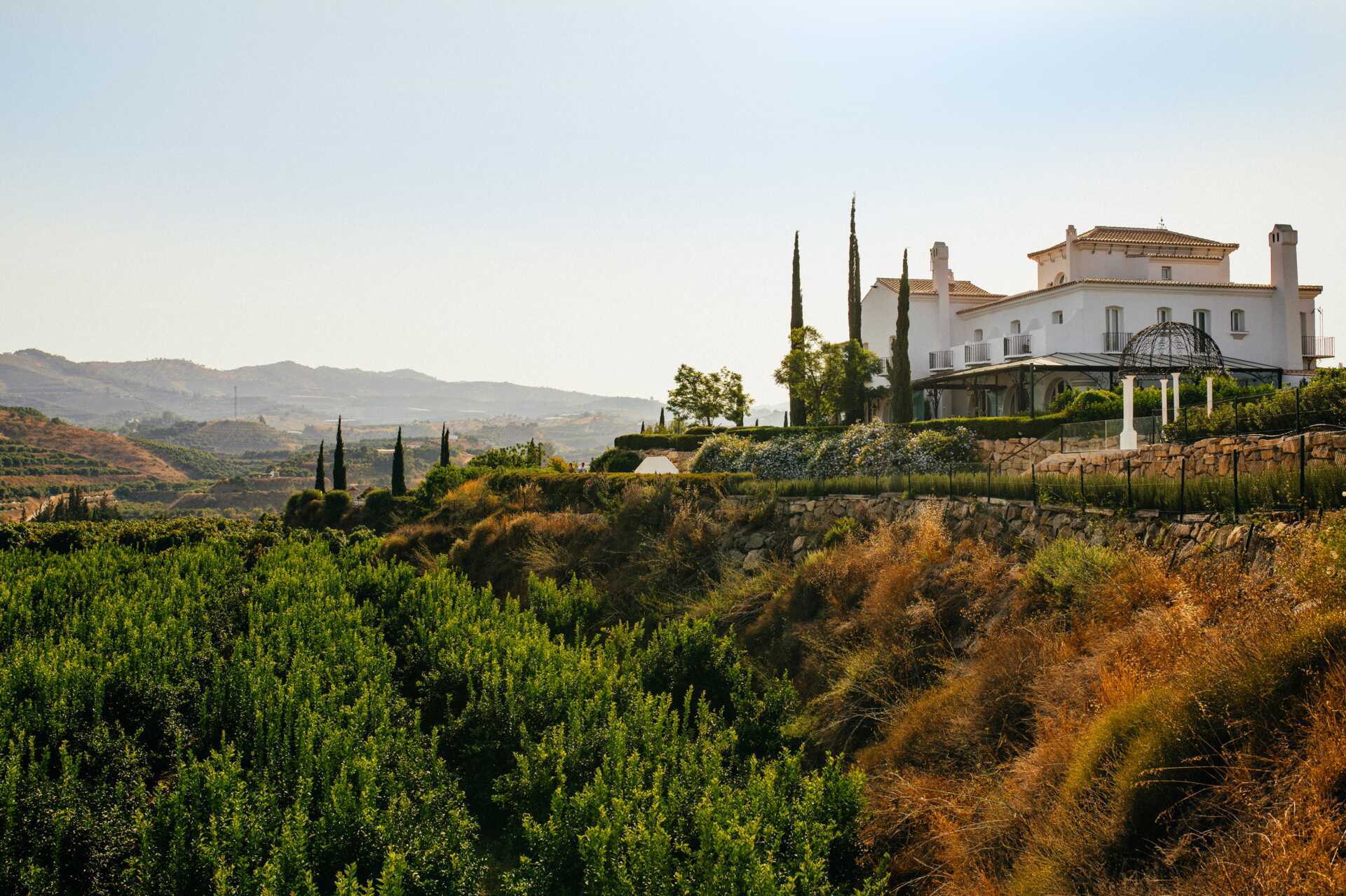 Hotell B bou Cortijo Bravo i Benamocarra.