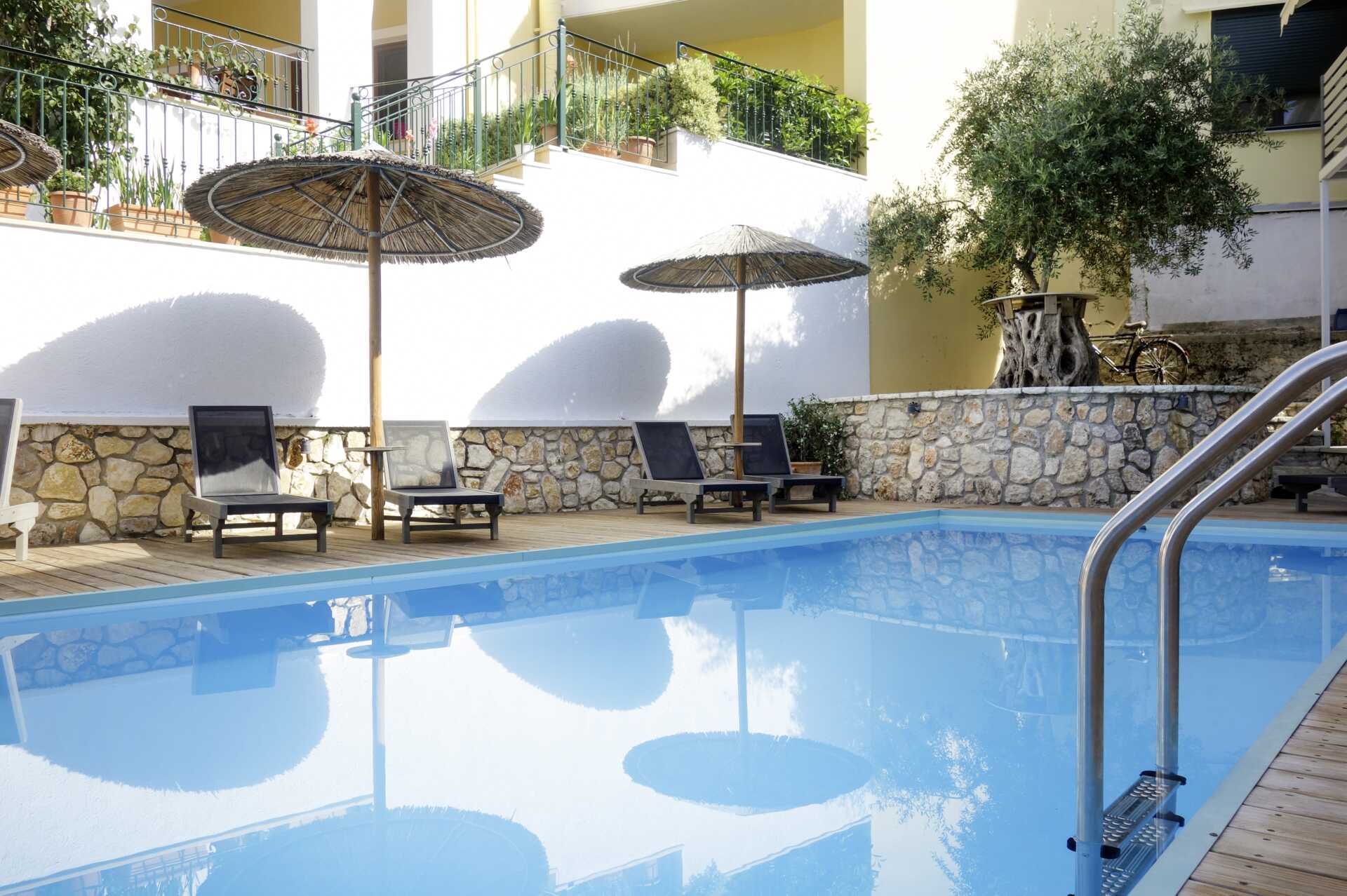 Pool på hotell Bianco i Parga, Grekland.