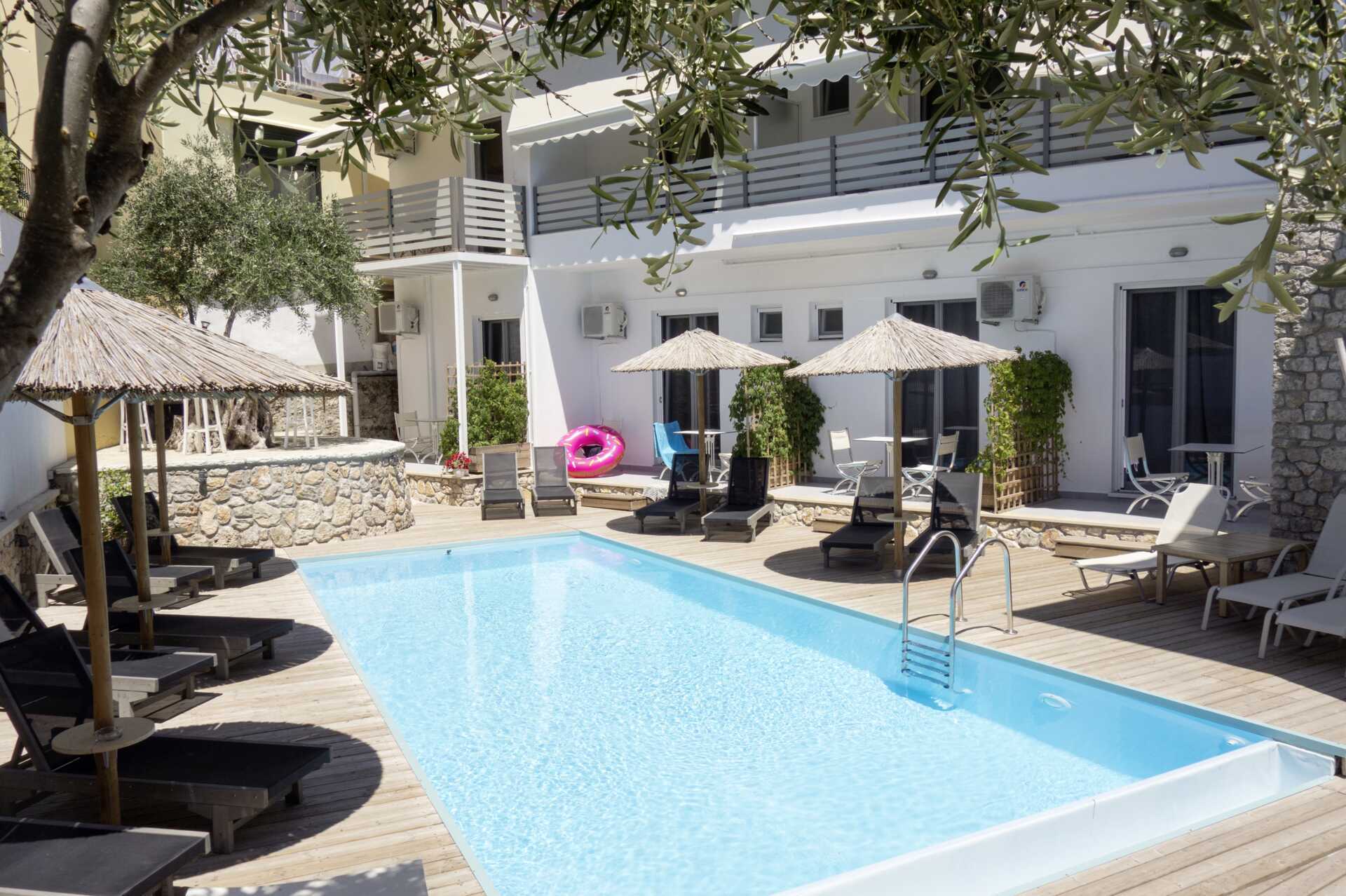 Pool på hotell Bianco i Parga, Grekland.