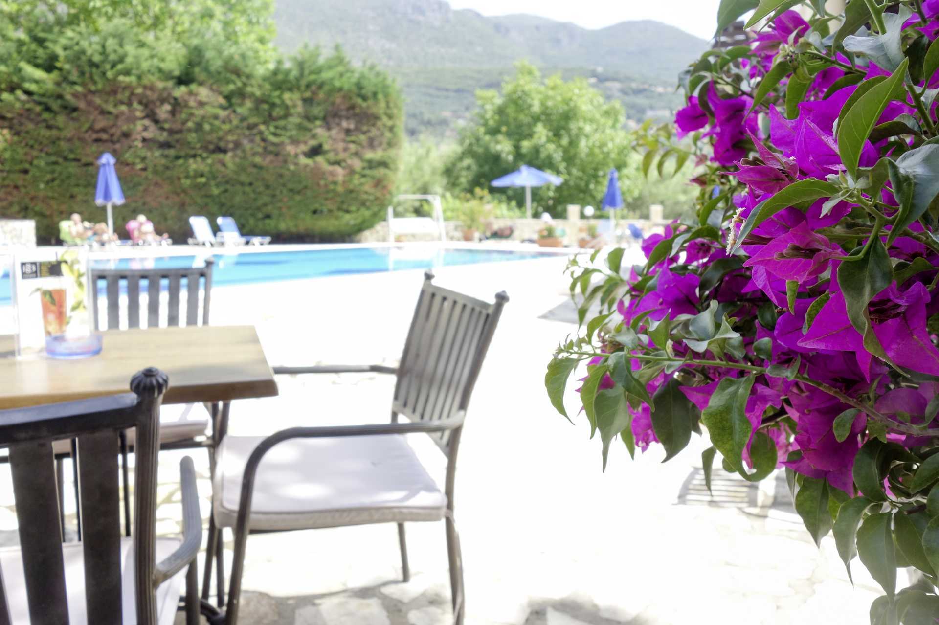 Barterrassen på hotell Byzantion i Parga, Grekland.