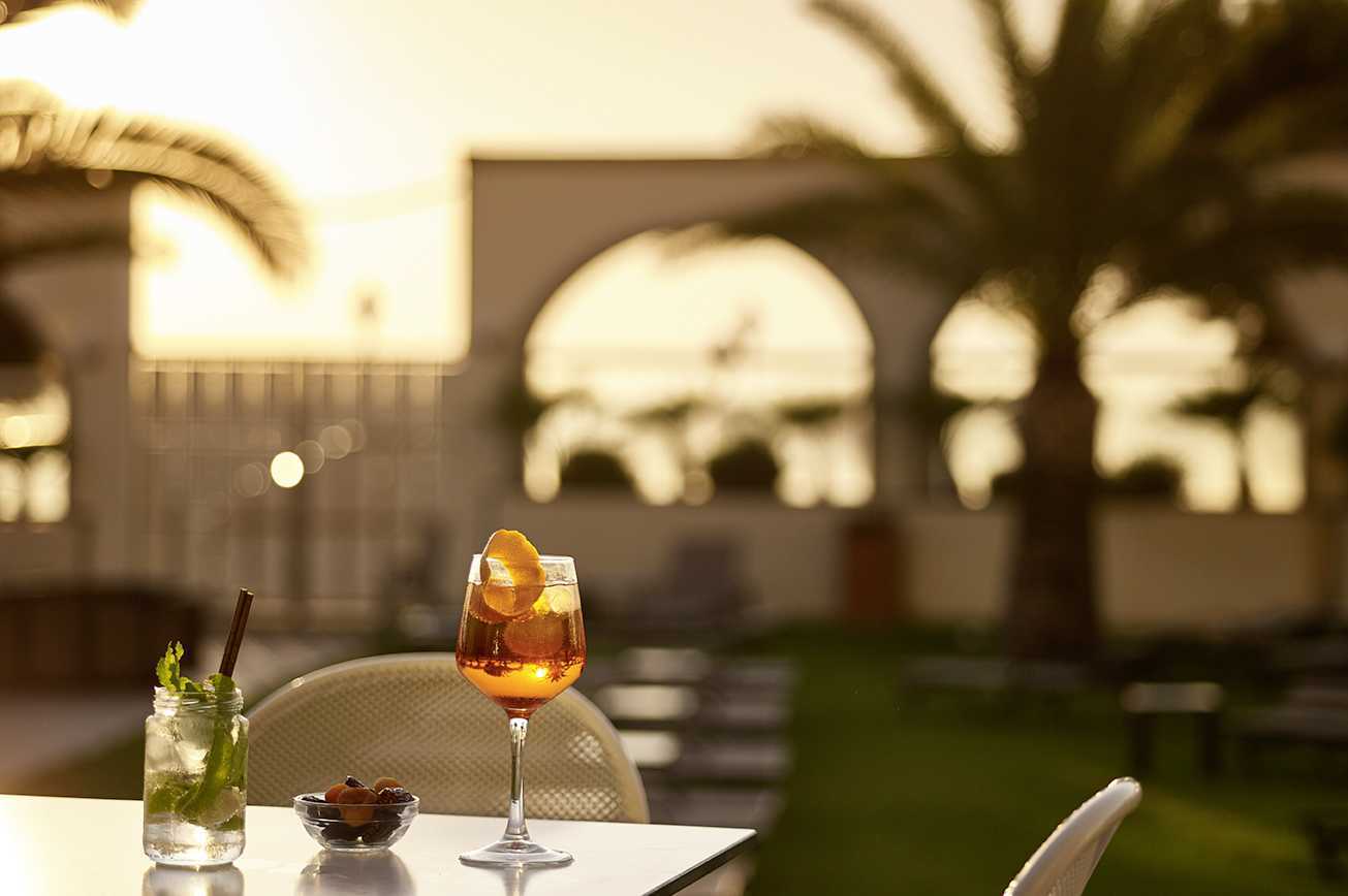 Bar på hotell Cactus i Rhodos stad, Grekland.