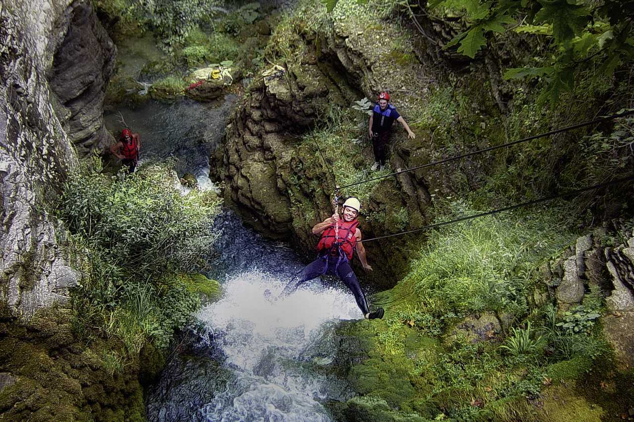 Canyoning i Koutselio Harokopi