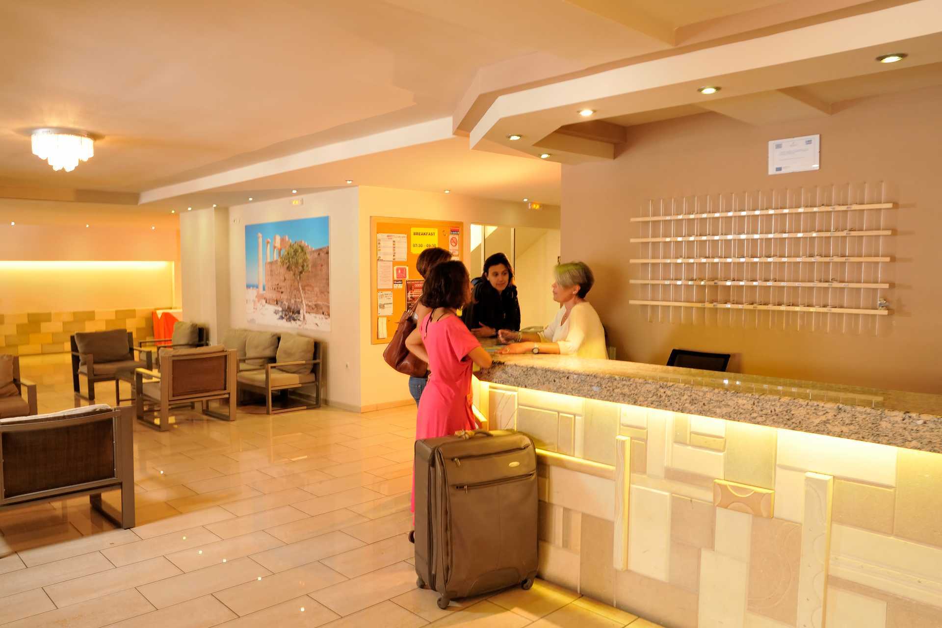Lobbyn på hotell Carina i Rhodos stad, Grekland.
