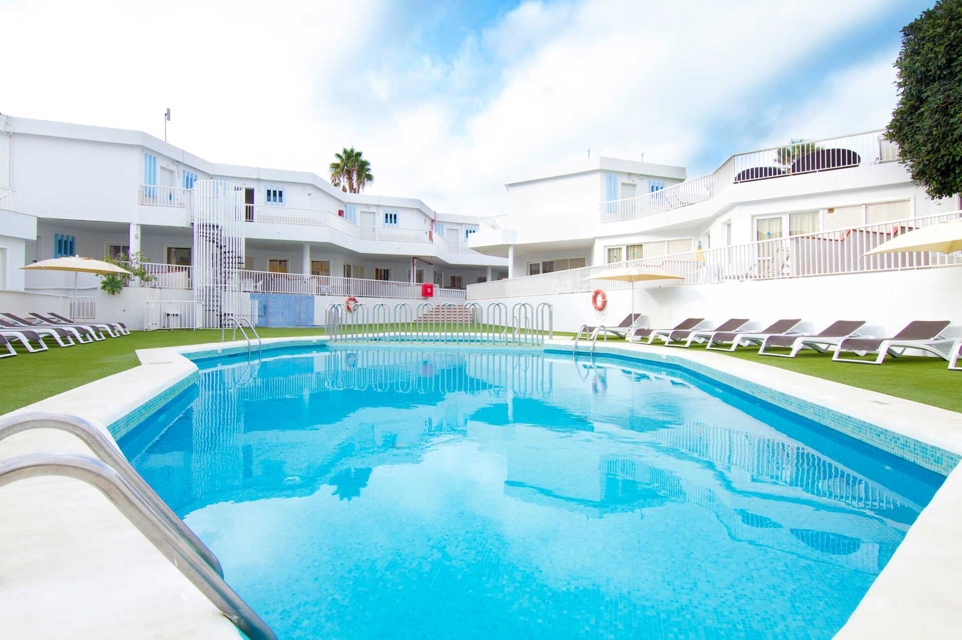 Poolområde på Bungalows Atlantida, Teneriffa.