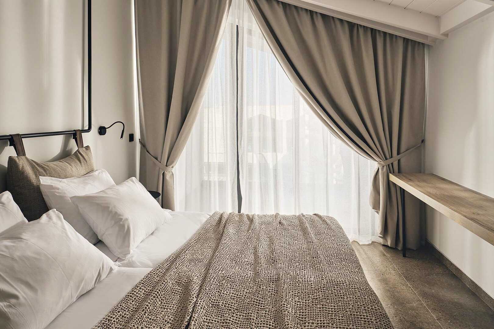 Dubbelrum på översta våningen på hotell Contessina i Tsilivi, Grekland.