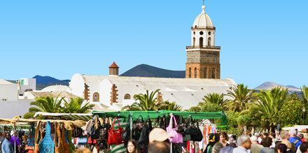 Marknaden i Teguise är ett populärt utflyktsmål för den som vill fynda lite under resan på Lanzarote.