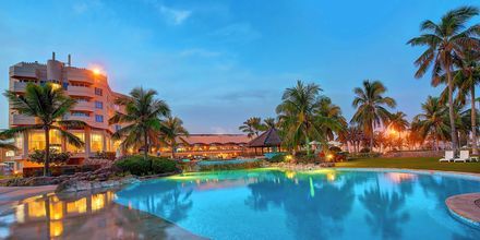 Poolområde på hotell Crowne Plaza Resort, Oman.