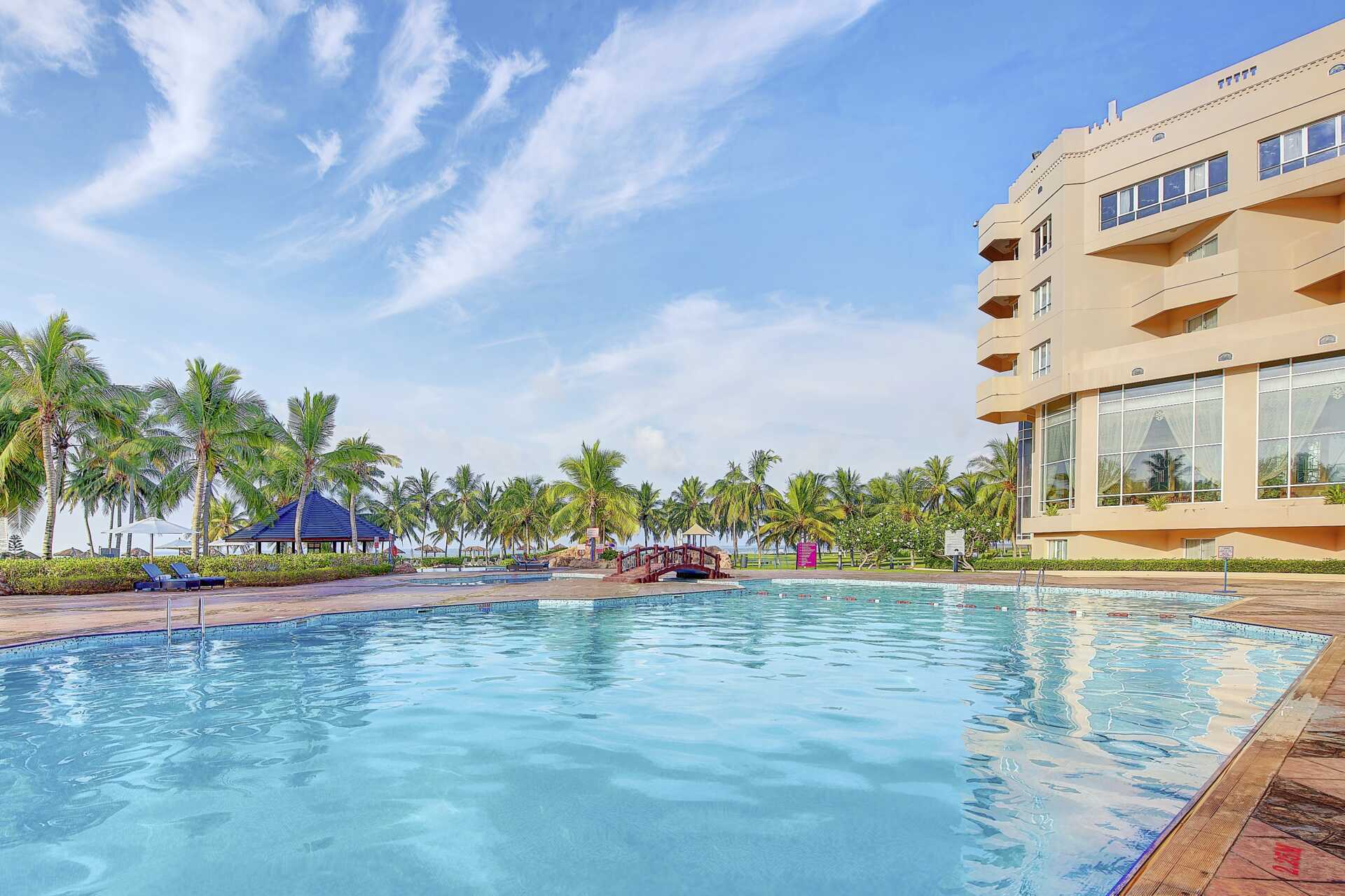 Pool på hotell Crowne Plaza Resort, Oman.