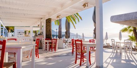Strandrestaurang i Dassia på Korfu, Grekland.