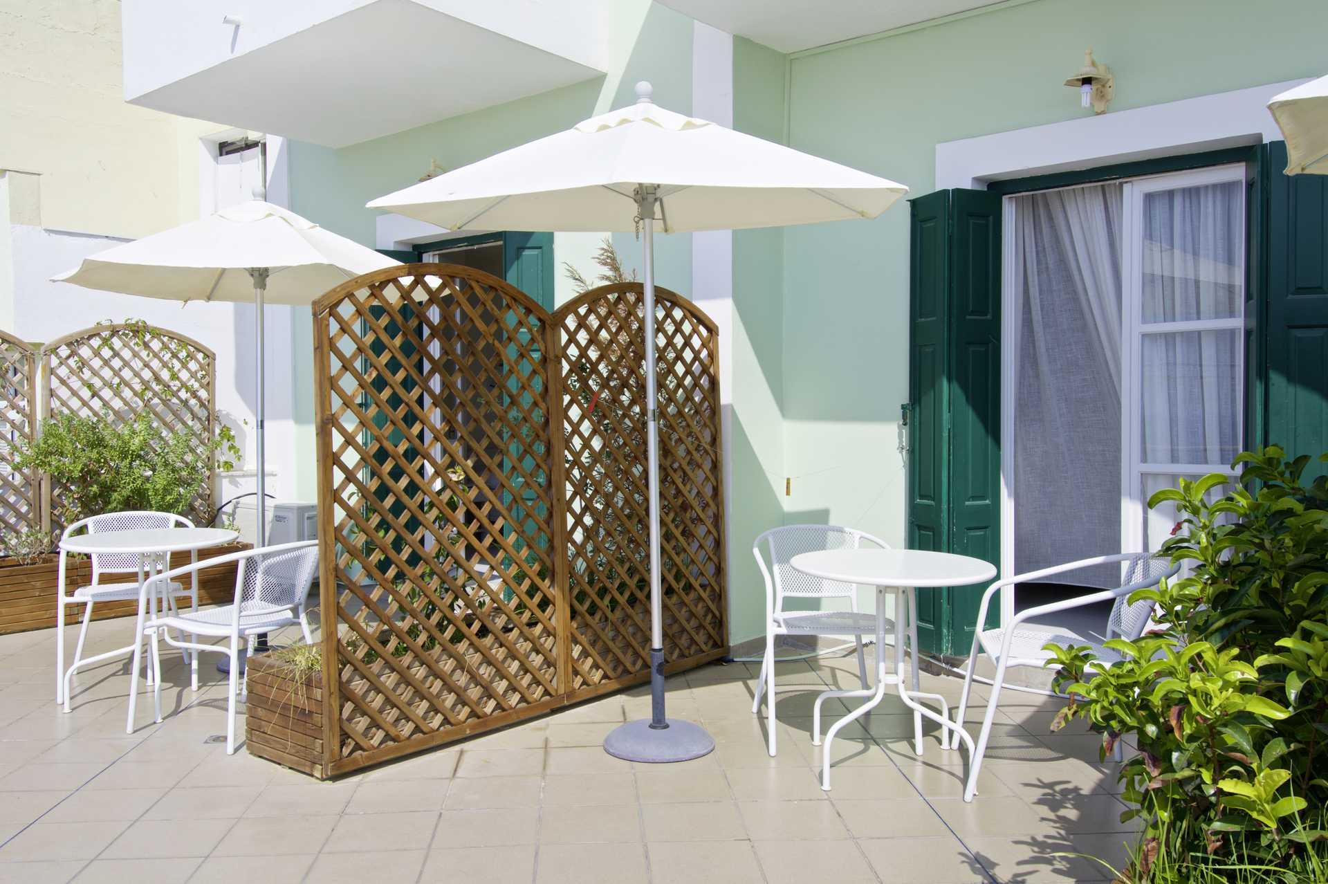 Delad terrass på hotell Panorama på Samos, Grekland.