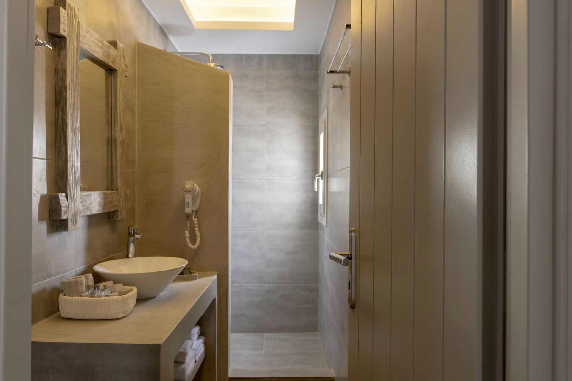 Deluxerum på Calderas Dolphin Suites på Santorini, Grekland.