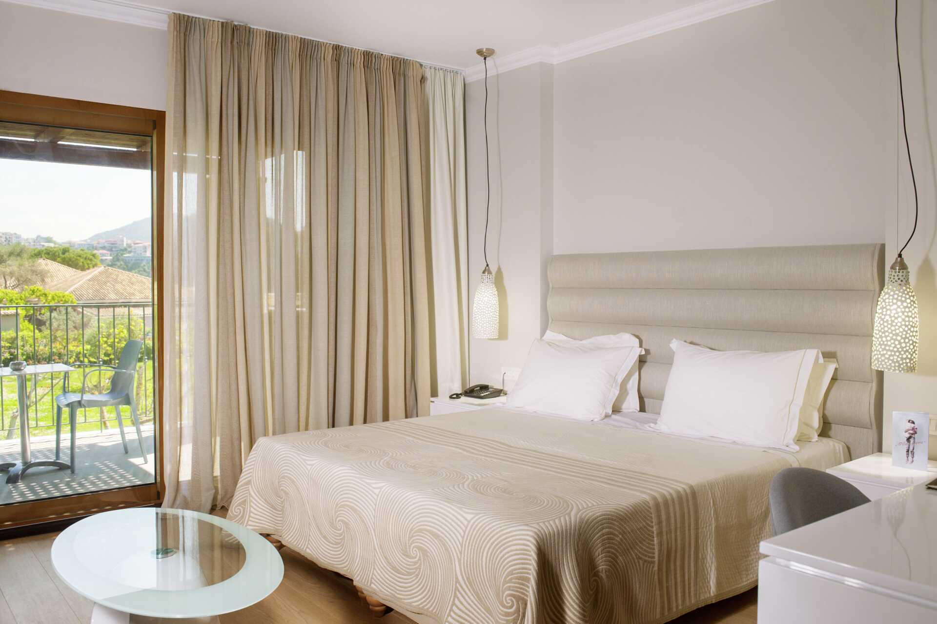 Deluxerum på hotell Parga Beach, Grekland.