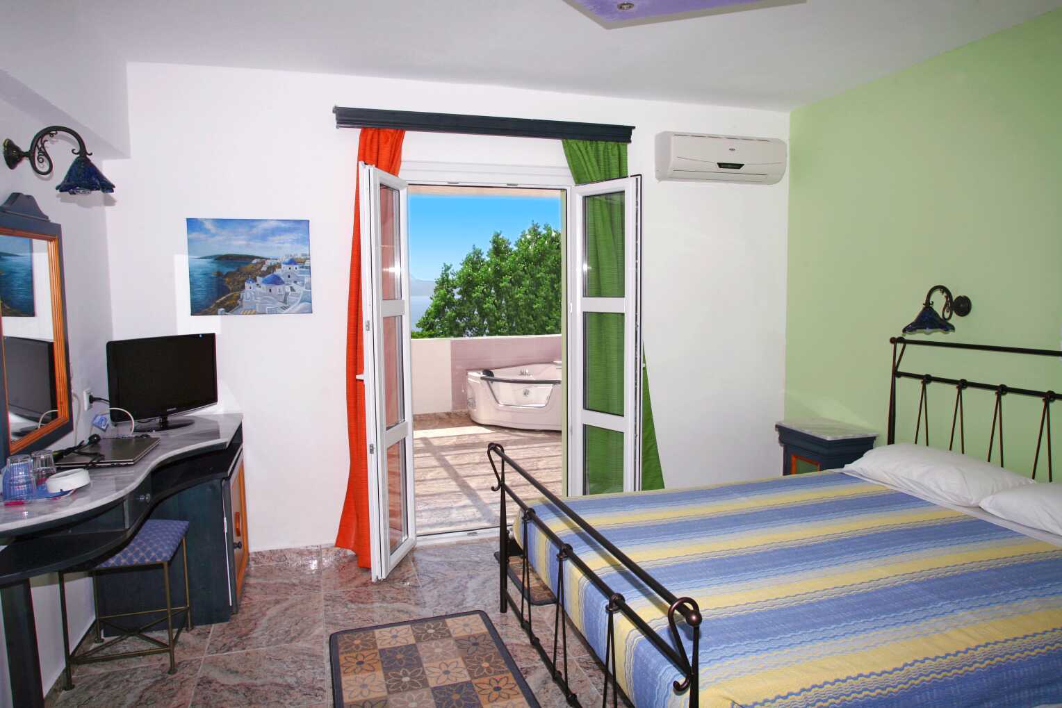 Deluxerum på Princessa Riviera Resort på Samos, Grekland.