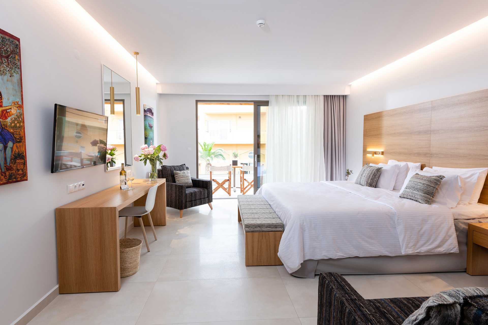 Deluxesviter med halvpension endast för vuxna över 16 år på hotell High Beach, Kreta.