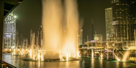 Dubai Fountain i Dubai Downtown, Förenade Arabemiraten.