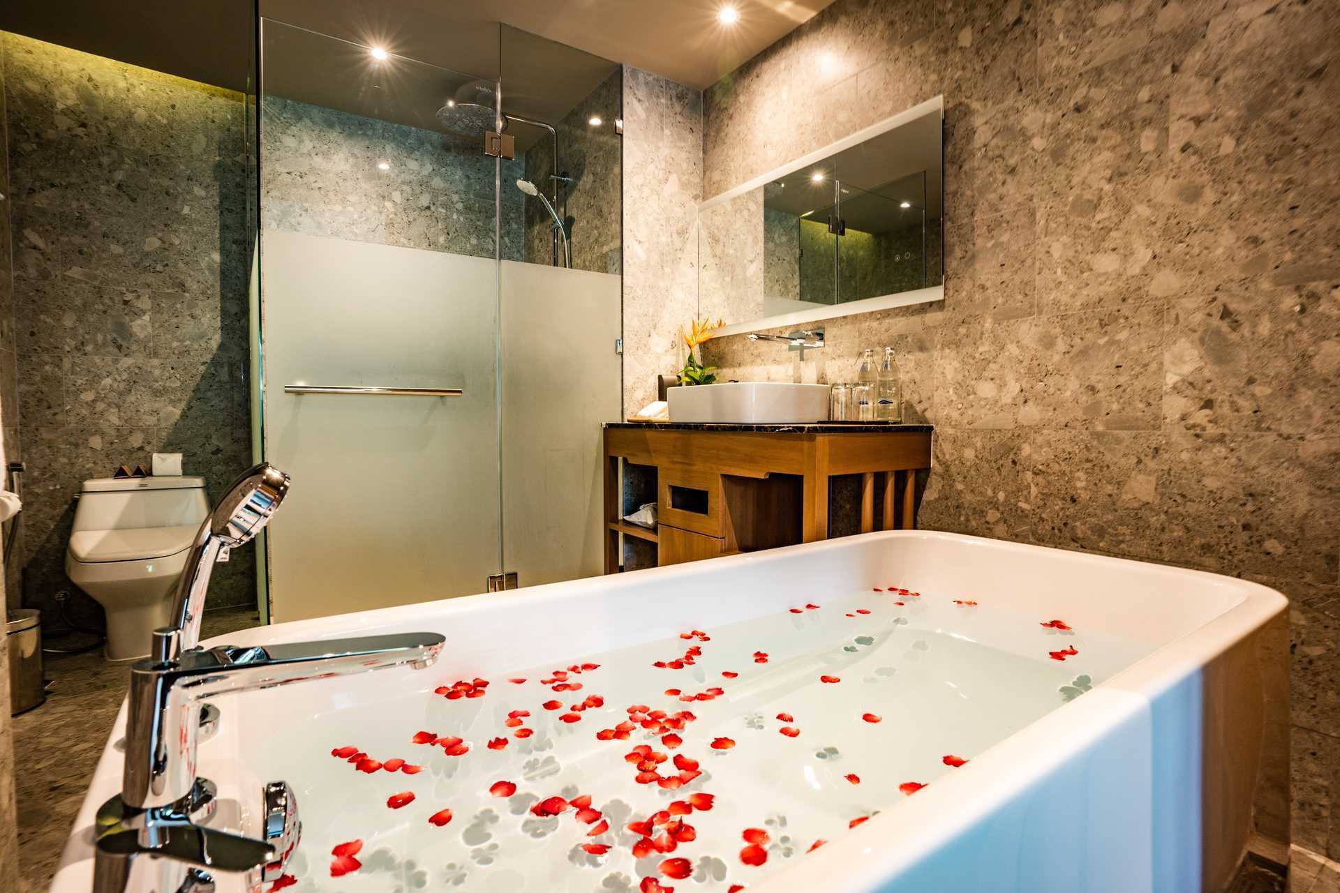 Dubbelrum med delad pool på La Flora Khao Lak i Khao Lak, Thailand.