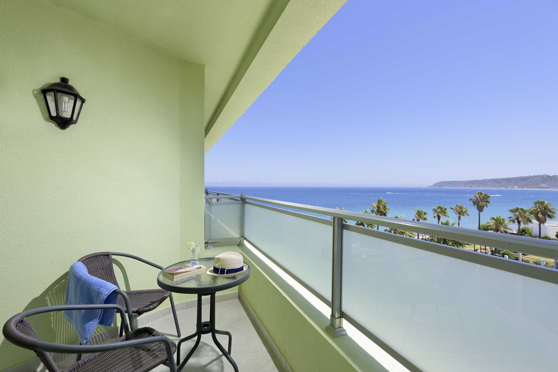 Dubbelrum på Avra Beach.