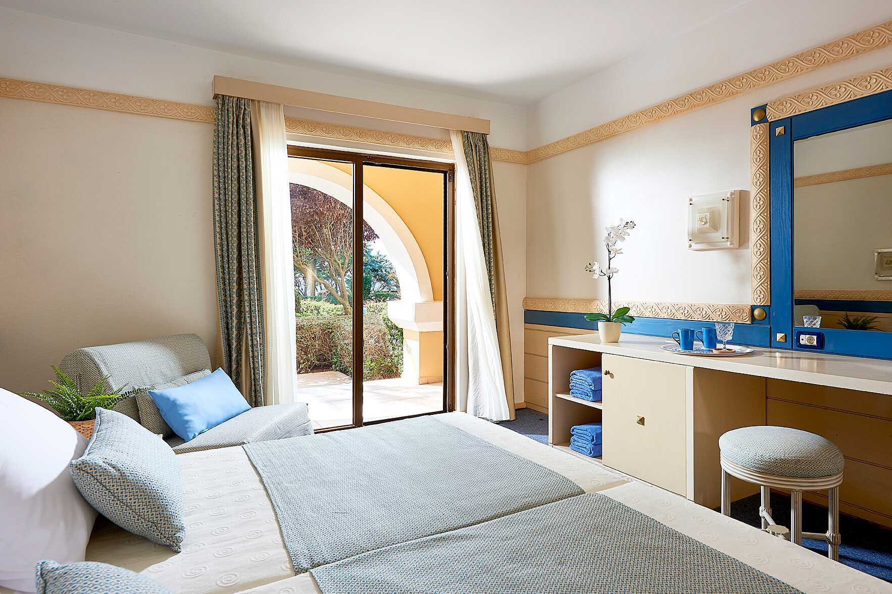 Dubbelrum på hotell Aldemar Olympian Village i Skafidia, Grekland.