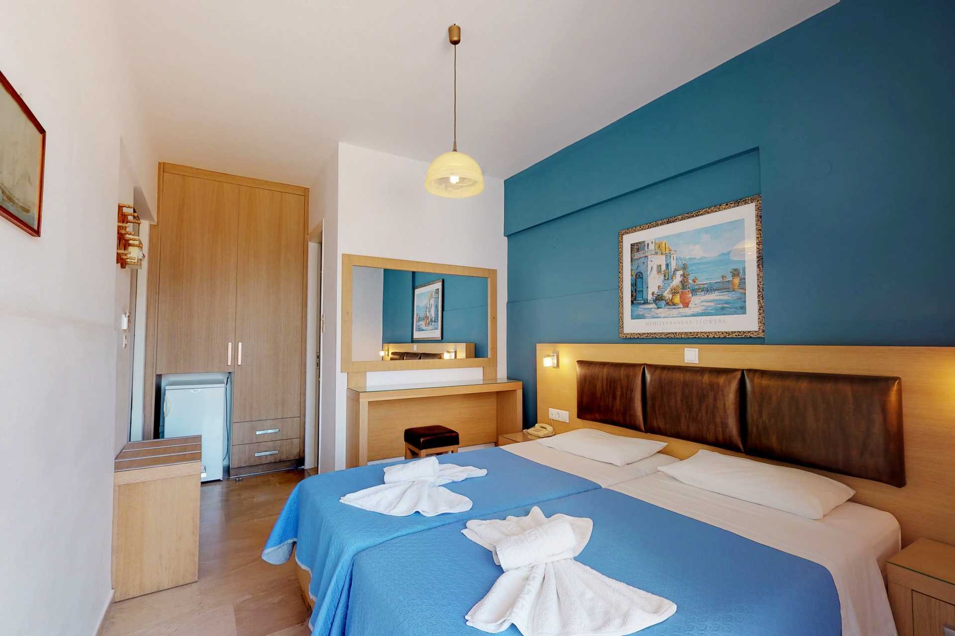 Dubbelrum på hotell Angela i Parga, Grekland.