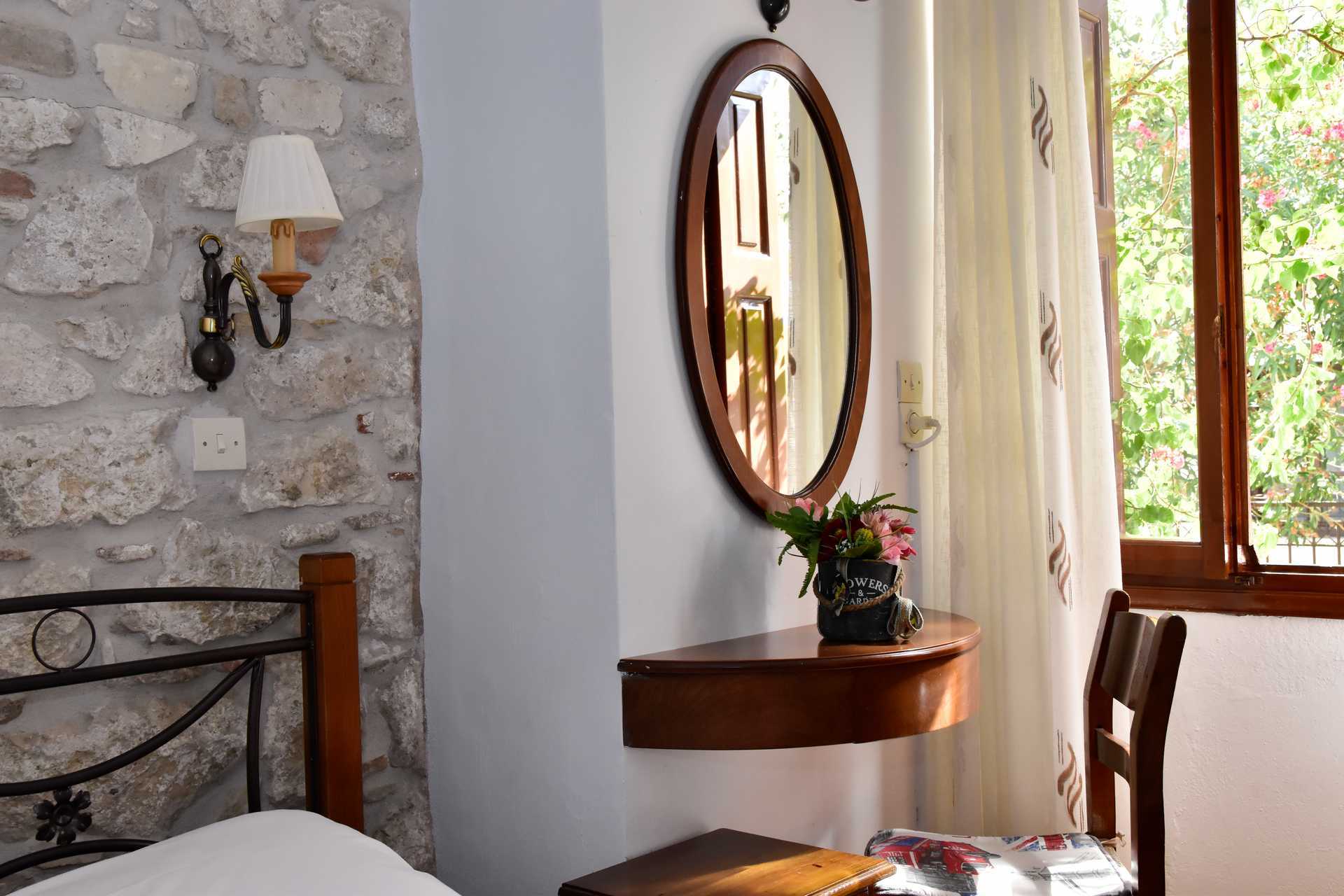 Dubbelrum på hotell Evripili på Samos i Grekland.