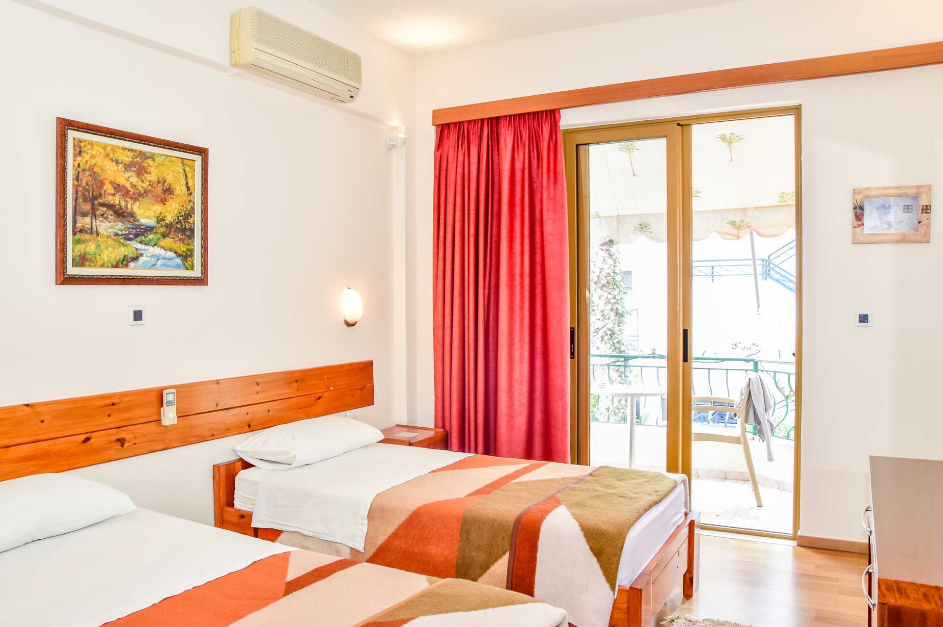 Dubbelrum på hotell Kaonia i Saranda, Albanien.