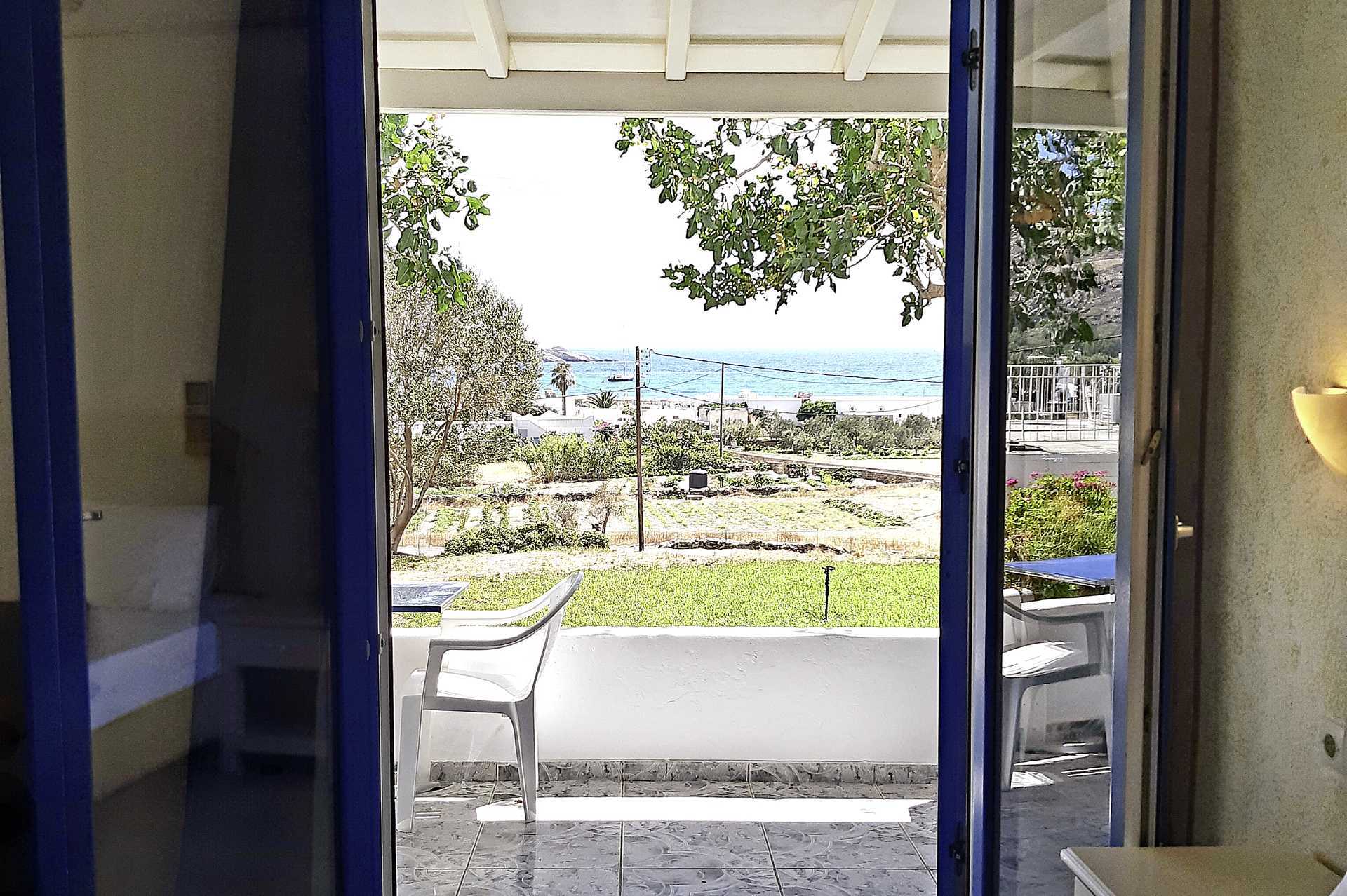 Dubbelrum på hotell Marcos Beach på Ios i Grekland.