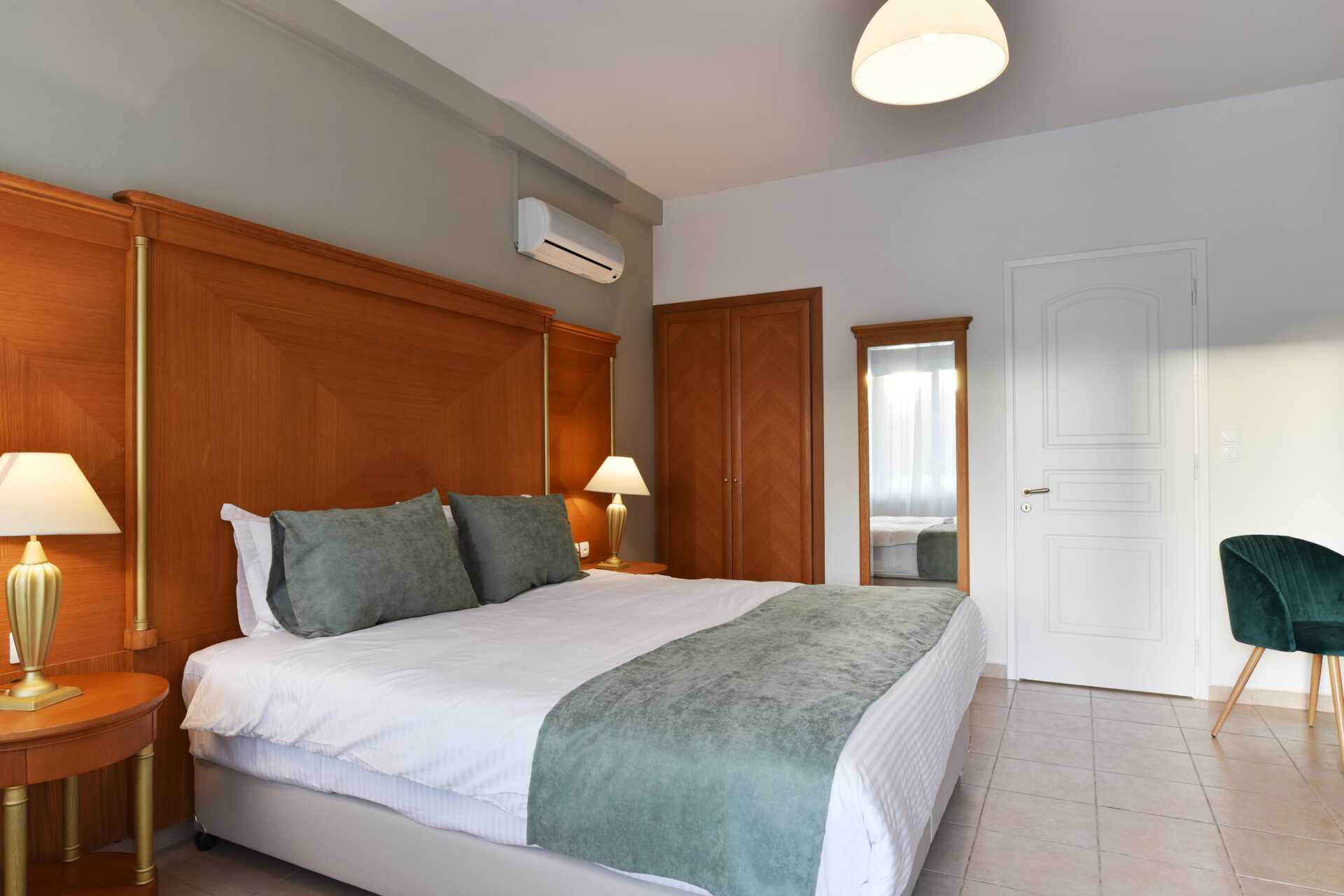 Dubbelrum på hotell Okeanis II på Kreta, Grekland.