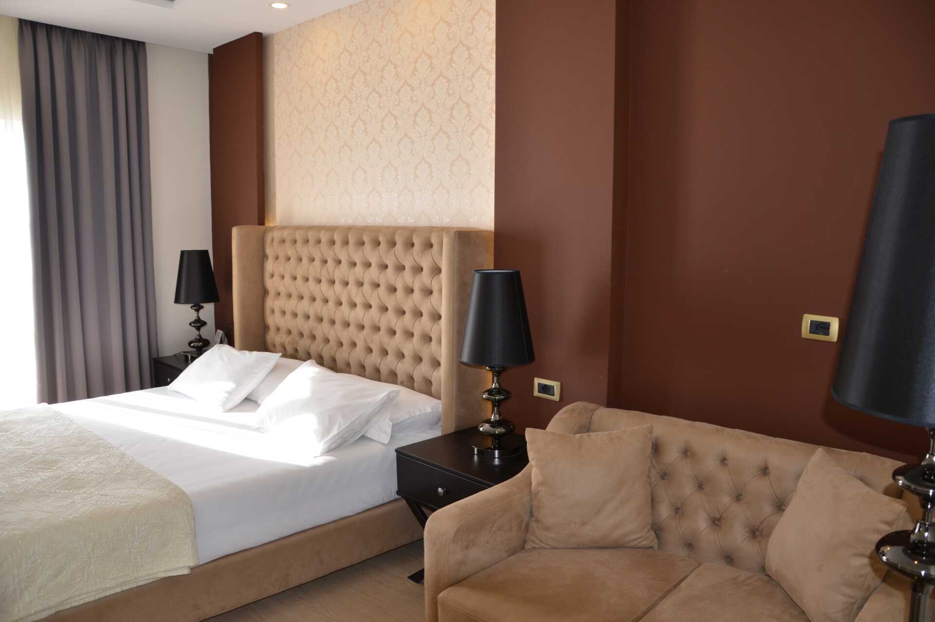 Dubbelrum på hotell Sejko i Saranda, Albanien.