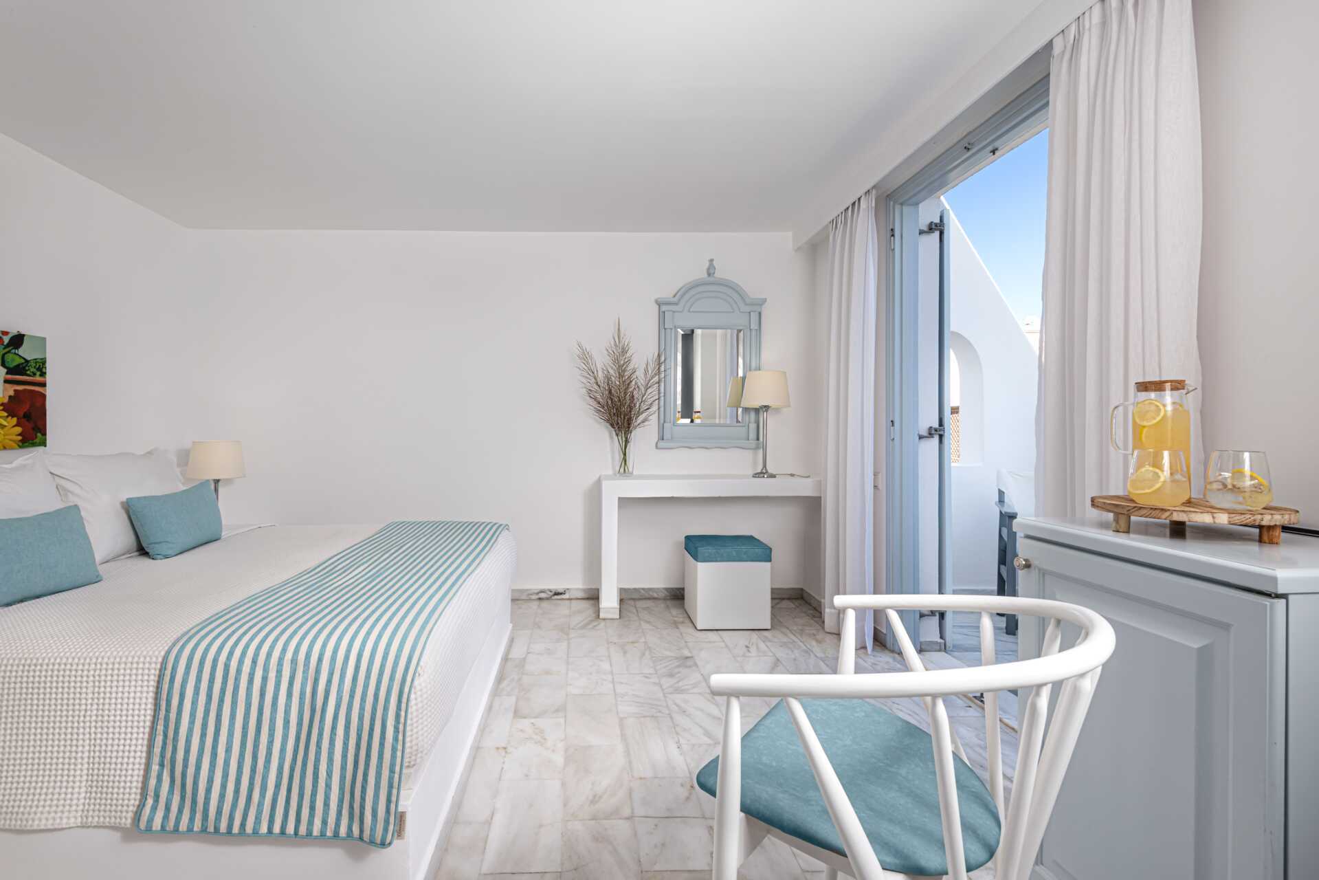 Kahden hengen huone Santorini Kastelli Resortissa Santorinissa, Kreikassa.