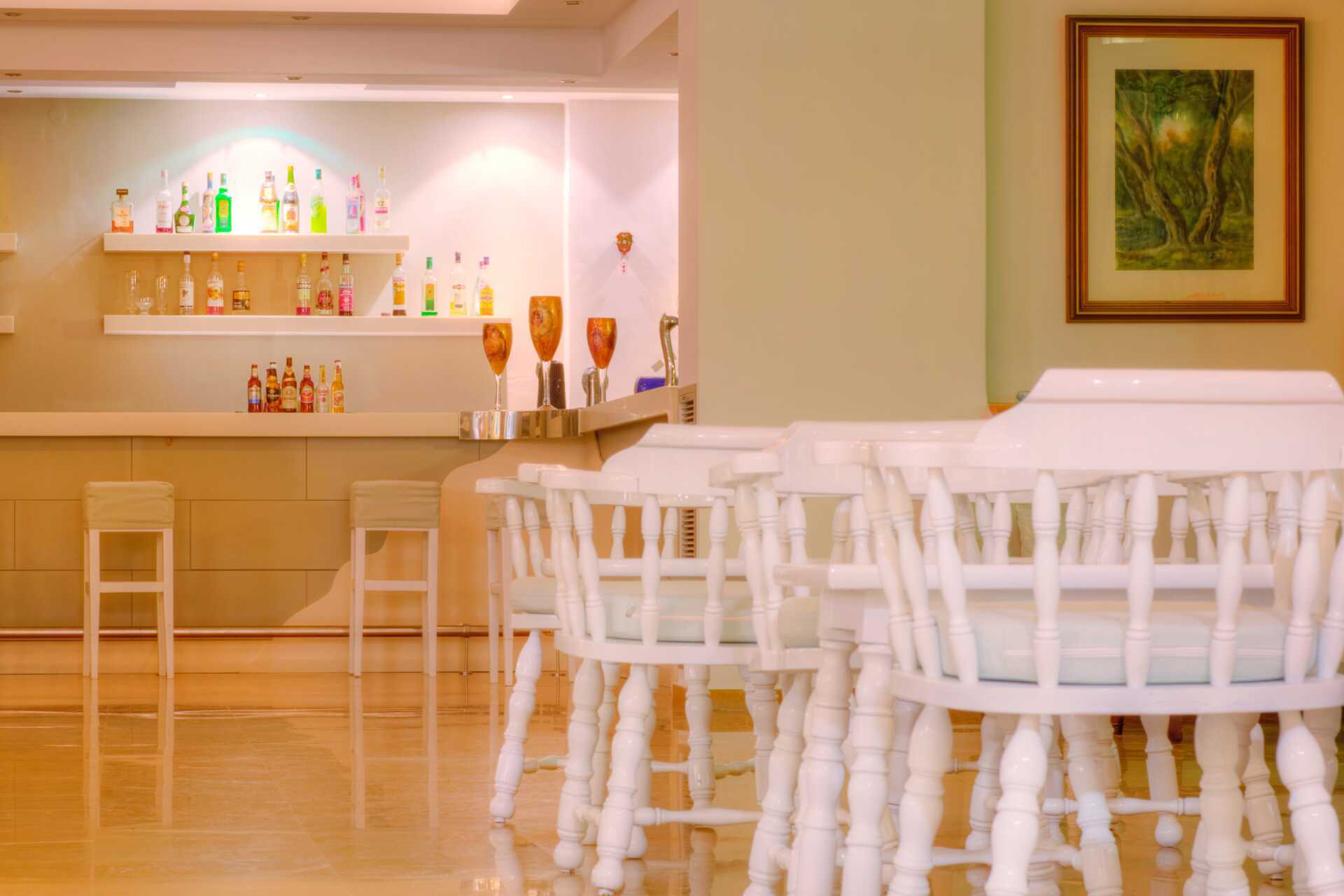 Lobbybar på hotell Elea Beach i Dassia på Korfu, Grekland.