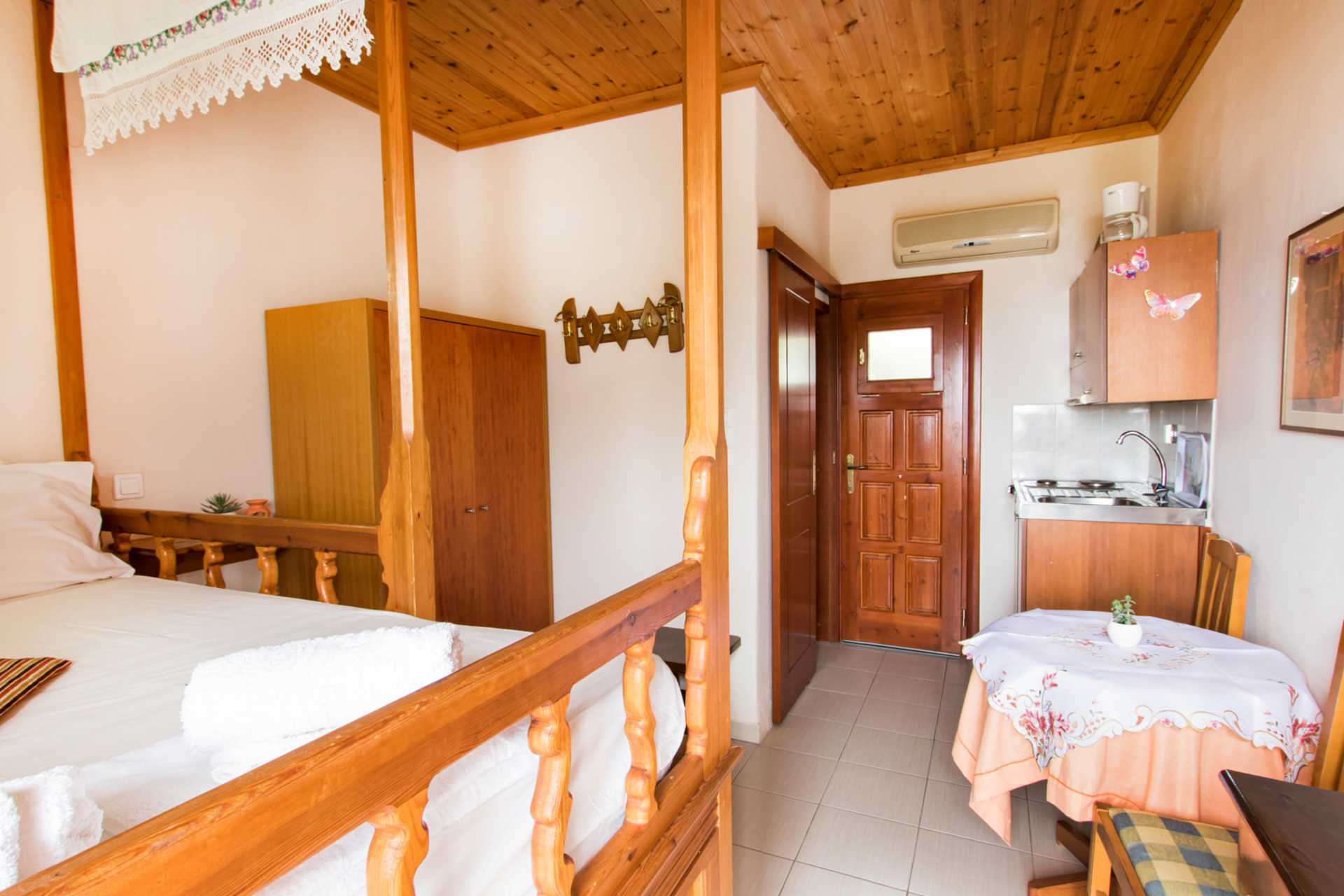 Enrumslägenhet med karpatisk säng