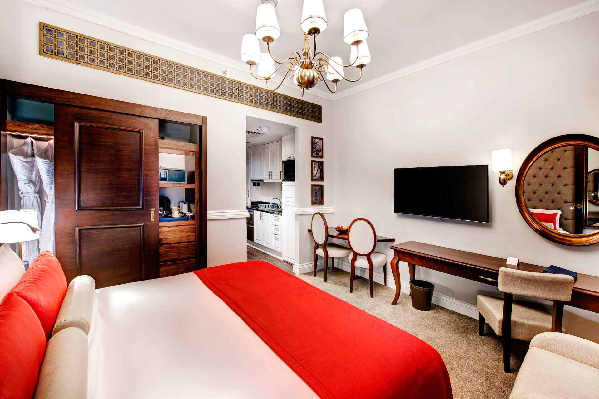 Enrumslägenhet på Dukes The Palm, a Royal Hideaway Hotel på Dubai Palm Jumeirah, Förenade Arabemiraten.