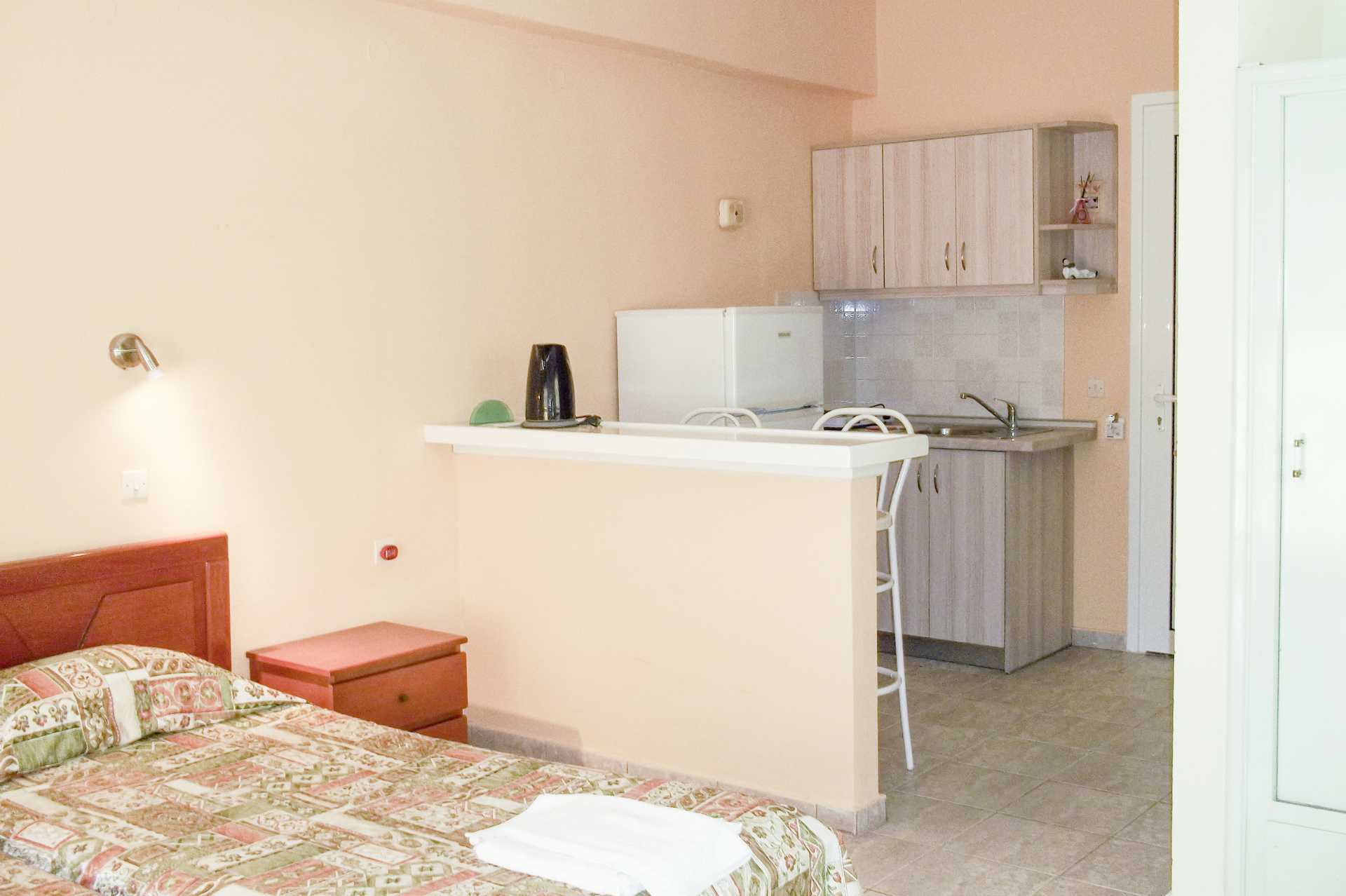 Enrumslägenhet på hotell Anastasia i Agios Georgios på Korfu.