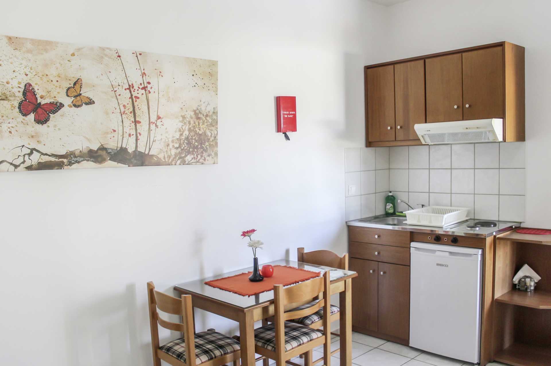 Enrumslägenhet på hotell Anthimos på Kreta.