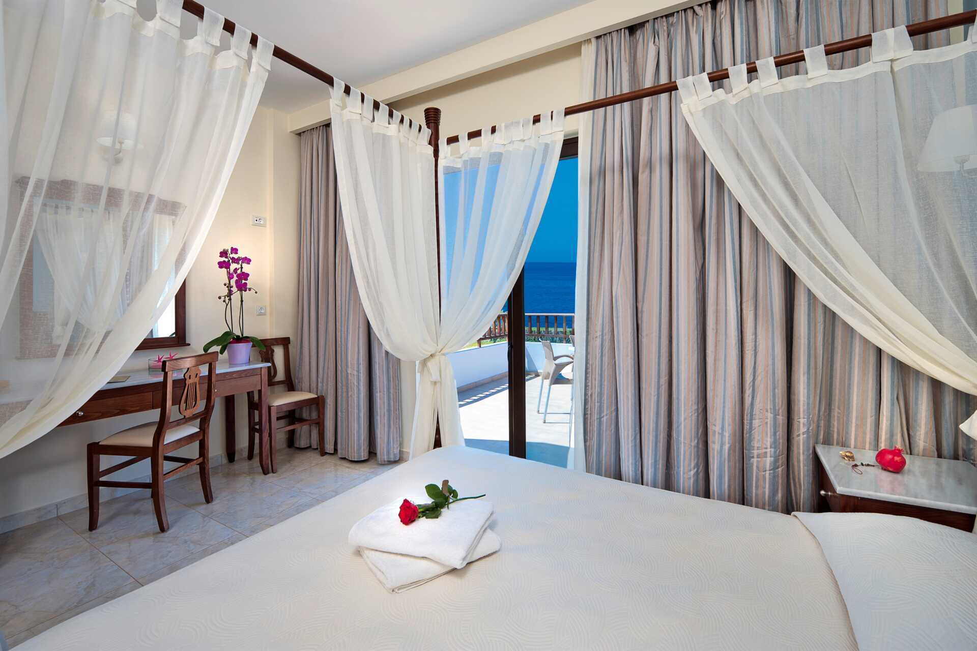 Enrumslägenhet på hotell Geraniotis Beach i Platanias på  Kreta, Grekland.